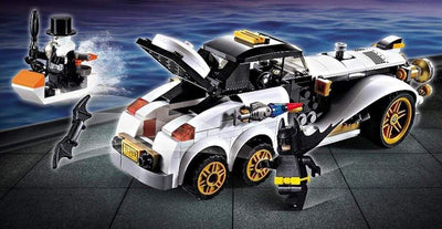 Super Heroes Assemble building blocks set with Batman, white car, and accessories for kids' play. www.usmile.toys
