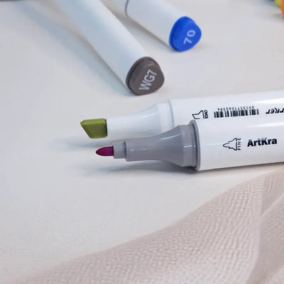 Front view of the Usmile Toys 'ArtKra Marker' 48-piece set, showcasing numerous colorful marker pens neatly arranged in a portable clear case with a handle."