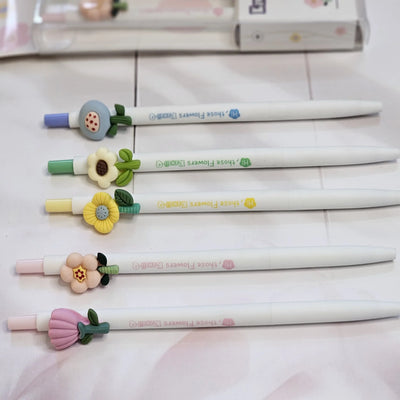 Adorable floral gel pen set with soft grip – best stationery gift for kids and adults. www.usmile.toys 