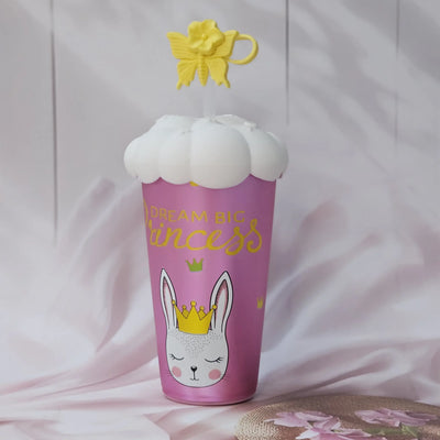 Front view of five Usmile Toys kids' insulated cups, each with a different cartoon design (pug, donut, bunny, giraffe, girl) and a distinctive cloud-like lid with a matching character straw topper." www.usmile.toys