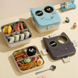 Super cat school lunch box These stylish and durable lunch containers are ideal for school, office, and travel use. Available at www.usmile.toys, your trusted online store for toys, kids stationery, return gifts, baby products, and essentials. Enhance your lunchtime experience with our leakproof, multi-compartment bento boxes designed for easy packing and freshness retention
