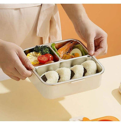 Fun cartoon chicken kids lunch containers, keeping meals fresh and organized for boys and girls' school adventures. wew.usmile.toys