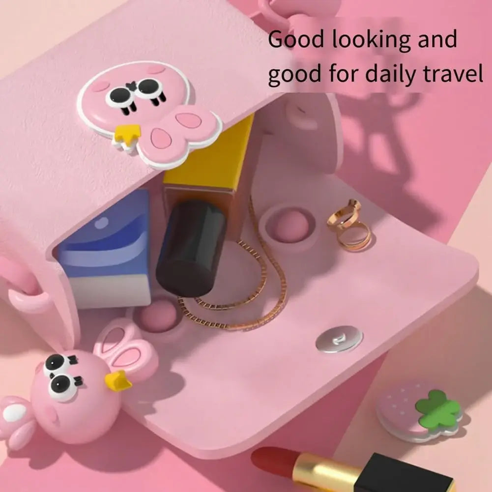 Choose from bunny, bear, giraffe, or strawberry rainbow 3D cartoon designs.
Explore our wide range of adorable and stylish bags for kids at Usmile Toys www.usmile.toys.