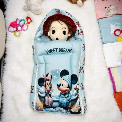 Fun Tom and Jerry themed baby sleeping bag for newborns, providing a warm and secure environment for infant sleep. Great for fans of classic cartoons. www.usmile..com