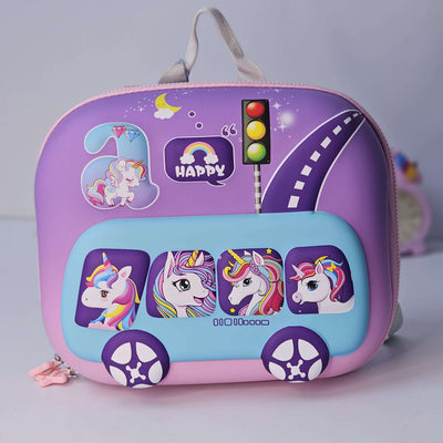 Children's lunch bag with unicorn design on a gray background