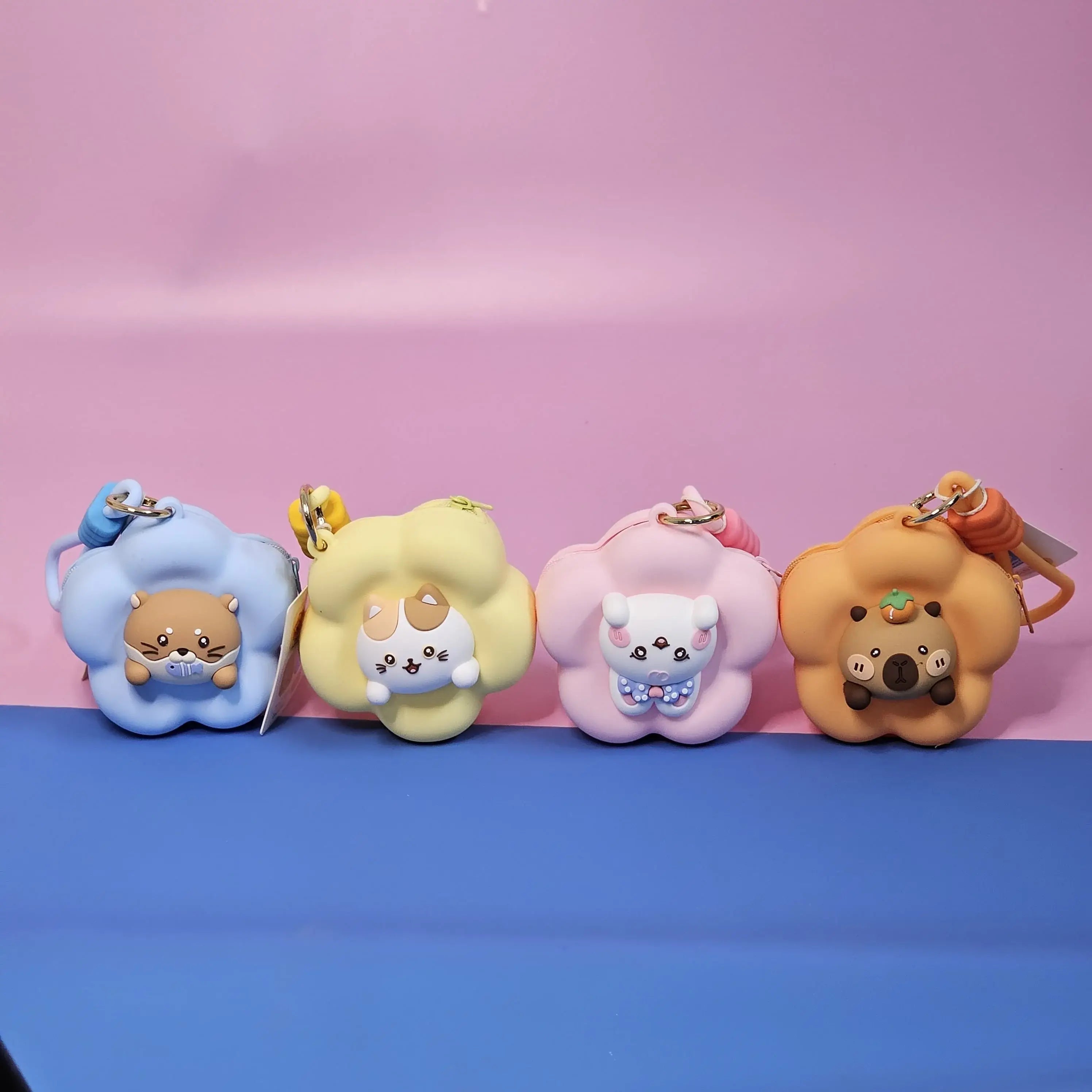Soft and durable silicone small coin pouches with kawaii animal designs – great for everyday use. Usmile.toys