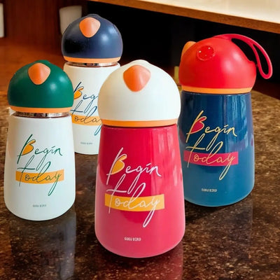 Insulated stainless steel water bottle for kids, keeps drinks hot and cold, perfect for school and travel . Available in various colours. www.usmile.toys
