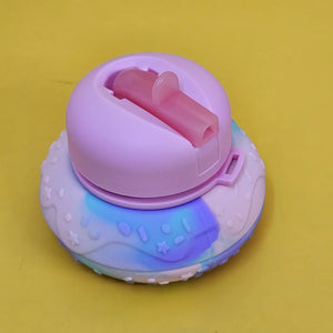 Find this easy-to-clean and portable water bottle and other kids' accessories at Usmile Toys www.usmile.toys.

