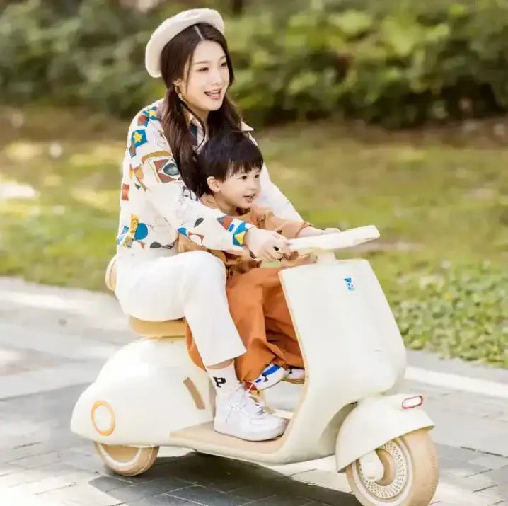 www.usmile.toys_vespa_matte_finish_kids_rechargeable_electric_ride_on_bike_for_kids_0